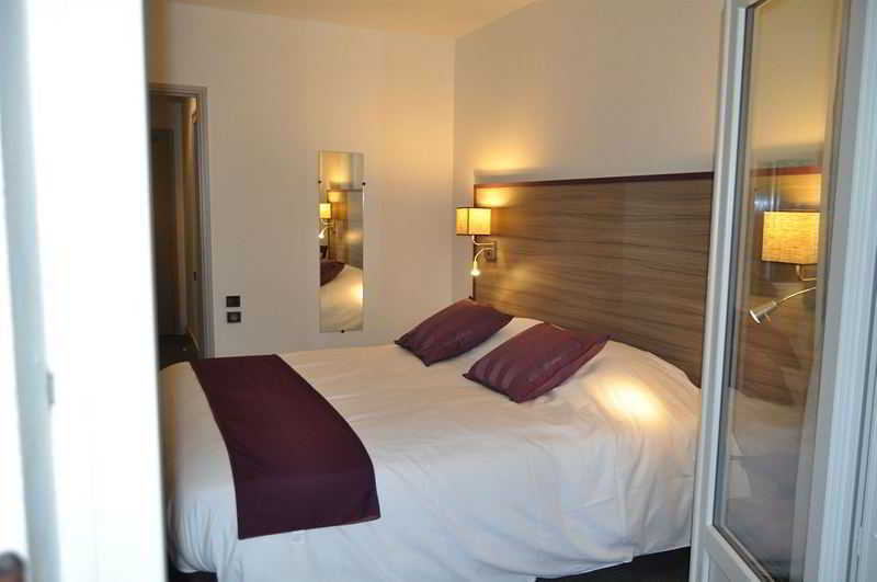 Contact Hotel O'Nice Saintes Zewnętrze zdjęcie